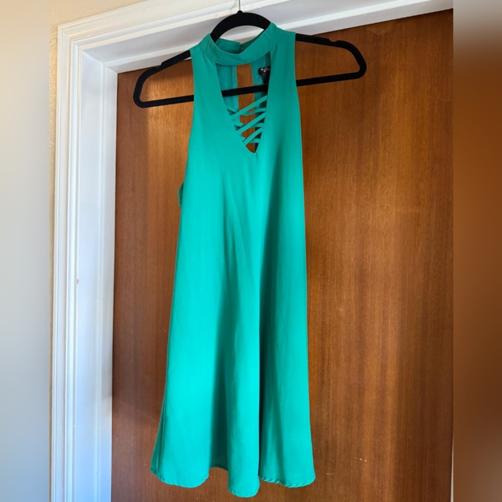 Xtraordinary Green Halter Sundress With Keyhole Back